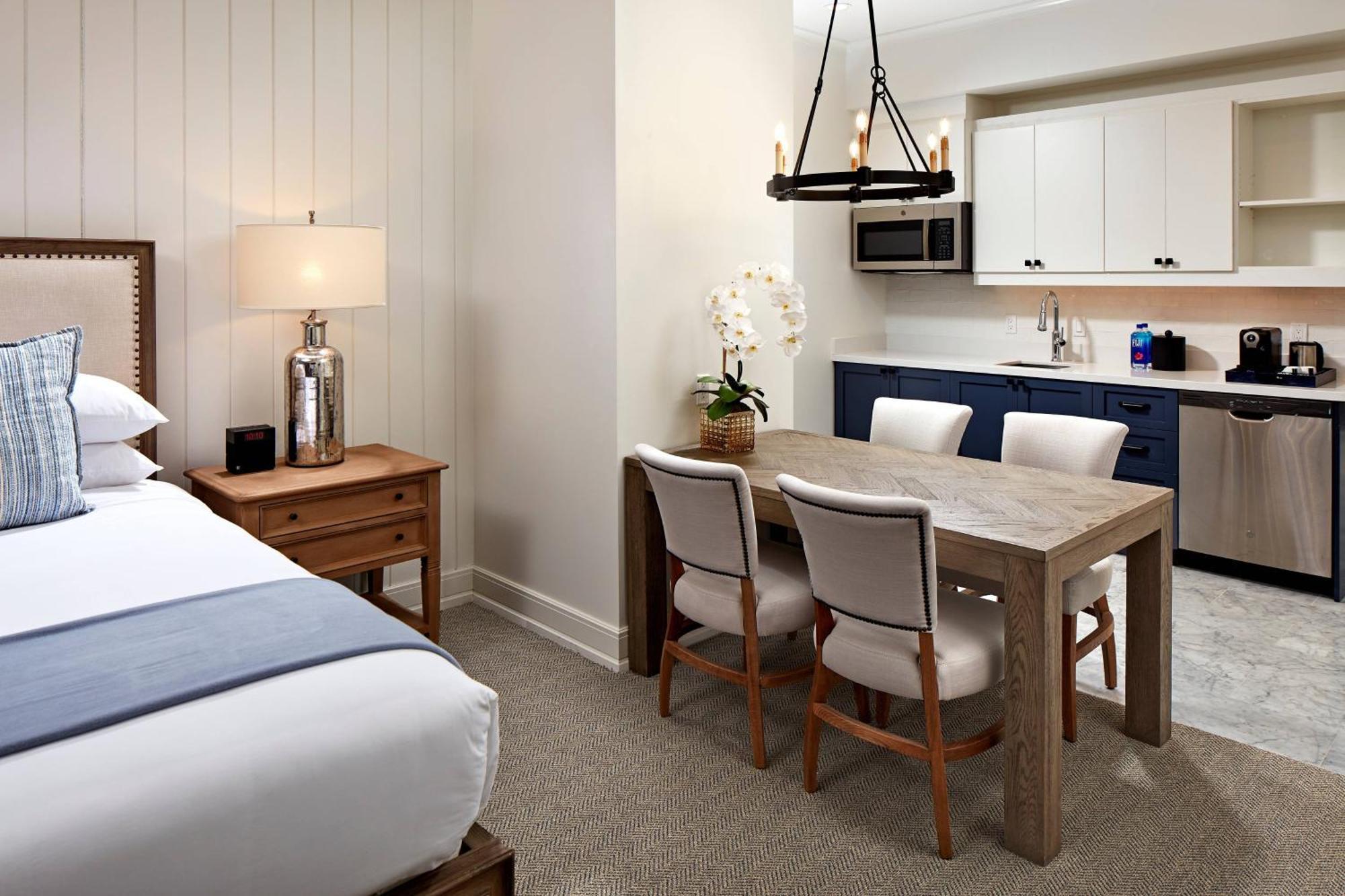 Vespera On Pismo Beach, Autograph Collection 4*